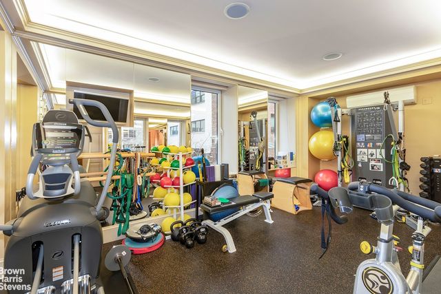 25 SUTTON Place MAISONETTE, New York City, NY 10022