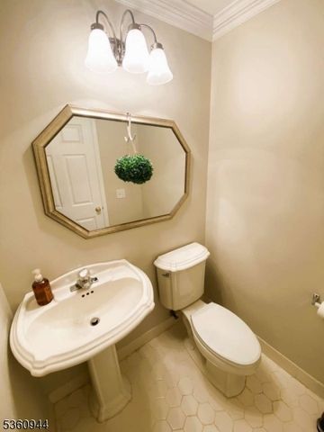 145 Riverwalk Way, Clifton City, NJ 07014