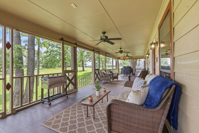 413 Cocopa Drive, Lake Kiowa, TX 76240