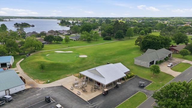 413 Cocopa Drive, Lake Kiowa, TX 76240