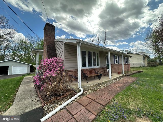 1028 WOODLAND PARKWAY, State Line, PA 17263