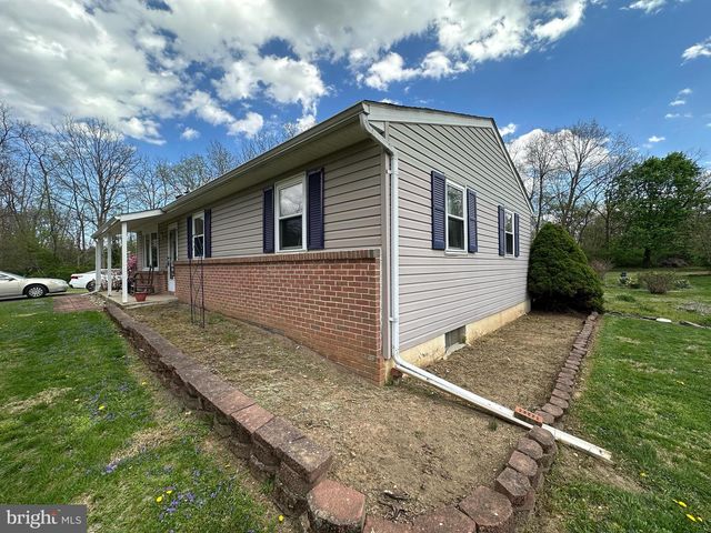 1028 WOODLAND PARKWAY, State Line, PA 17263