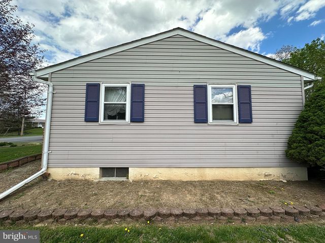 1028 WOODLAND PARKWAY, State Line, PA 17263