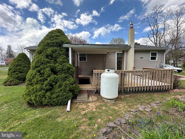 1028 WOODLAND PARKWAY, State Line, PA 17263
