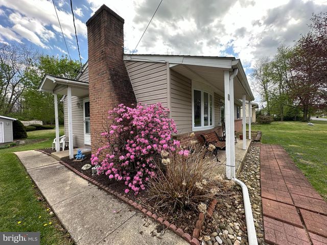 1028 WOODLAND PARKWAY, State Line, PA 17263