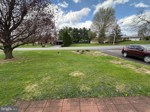 1028 WOODLAND PARKWAY, State Line, PA 17263