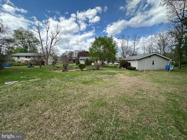1028 WOODLAND PARKWAY, State Line, PA 17263