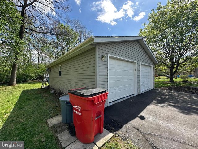 1028 WOODLAND PARKWAY, State Line, PA 17263