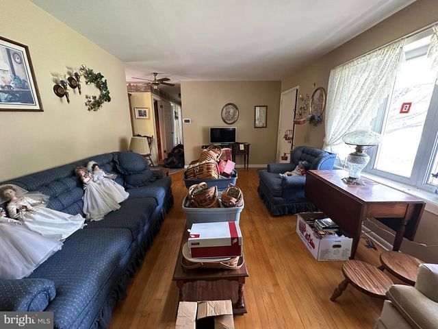 1028 WOODLAND PARKWAY, State Line, PA 17263