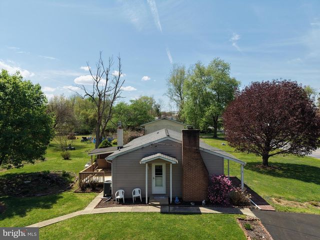1028 WOODLAND PARKWAY, State Line, PA 17263