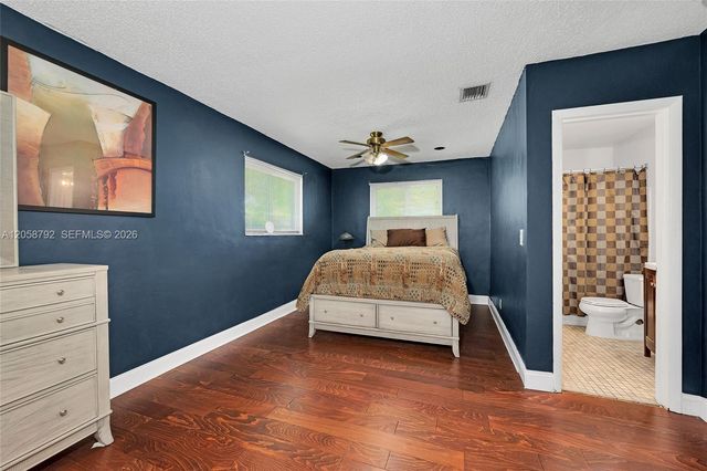 220 SW 65th Ave, Pembroke Pines, FL 33023