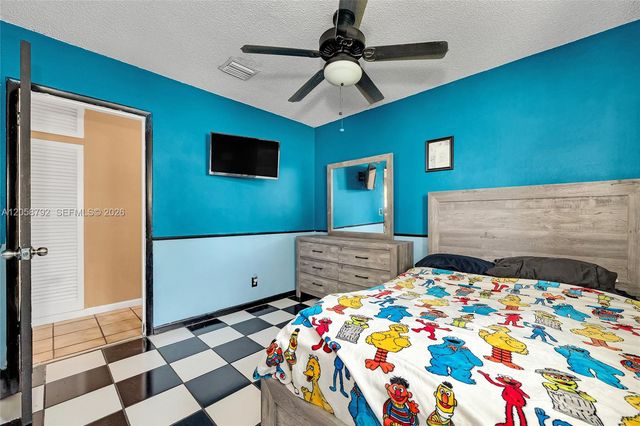 220 SW 65th Ave, Pembroke Pines, FL 33023