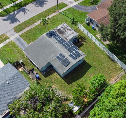 220 SW 65th Ave, Pembroke Pines, FL 33023