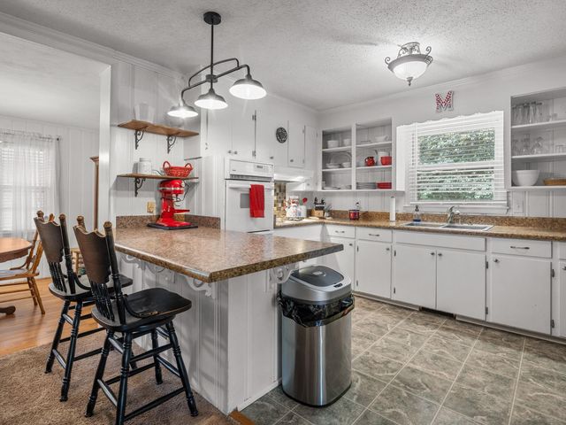 98 Littlejohn Court, Roebuck, SC 29376
