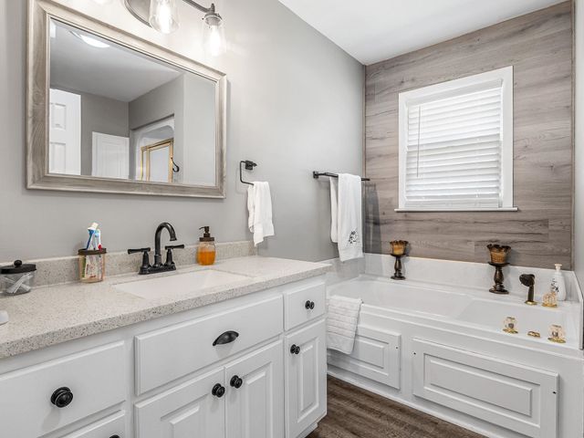 98 Littlejohn Court, Roebuck, SC 29376
