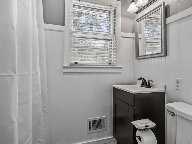98 Littlejohn Court, Roebuck, SC 29376