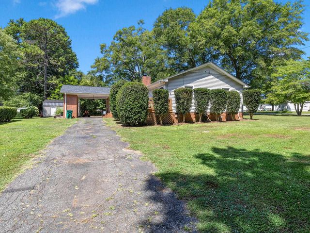 98 Littlejohn Court, Roebuck, SC 29376