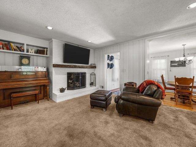 98 Littlejohn Court, Roebuck, SC 29376