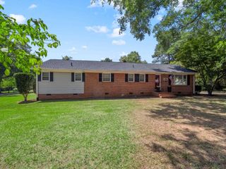 98 Littlejohn Court, Roebuck, SC 29376