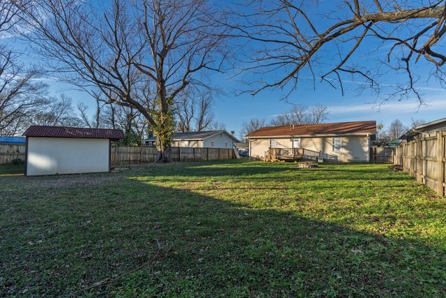 3200 W Lynn Street, Springfield, MO 65802