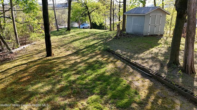 20 Saugerties Manor Road, Saugerties, NY 12477