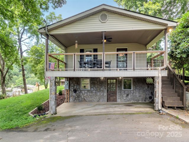 340 Mauney Cove Road, Waynesville, NC 28786