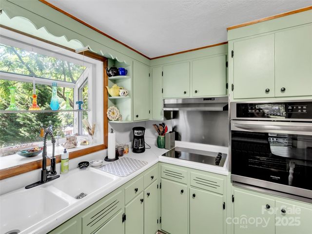 340 Mauney Cove Road, Waynesville, NC 28786