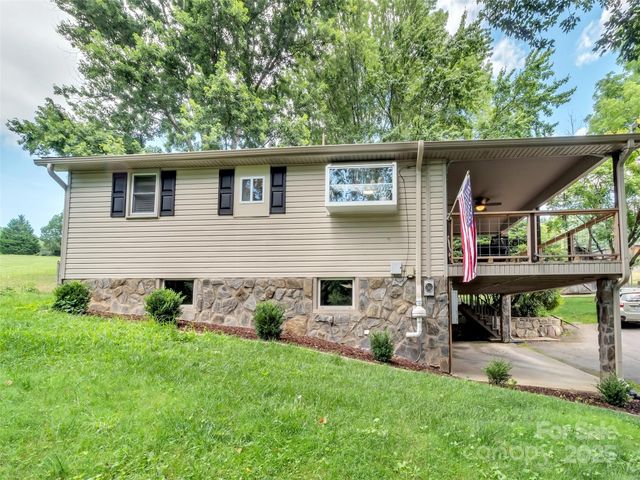 340 Mauney Cove Road, Waynesville, NC 28786