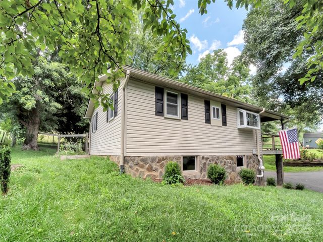 340 Mauney Cove Road, Waynesville, NC 28786