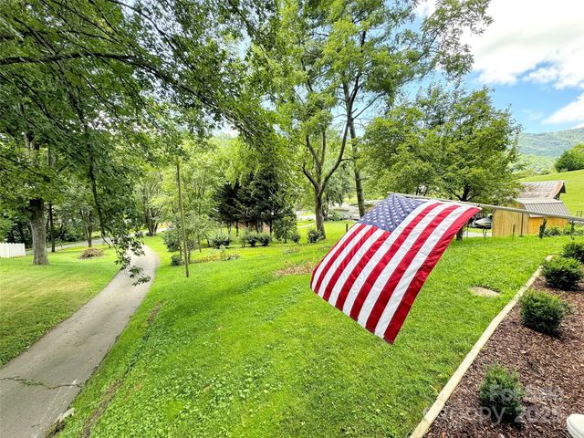 340 Mauney Cove Road, Waynesville, NC 28786