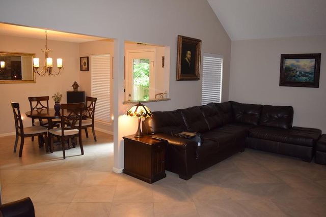 13 Maywind Court, The Woodlands, TX 77381