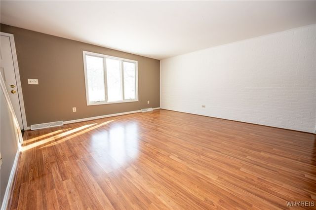 2444 Colvin Blvd, Tonawanda, NY 14150