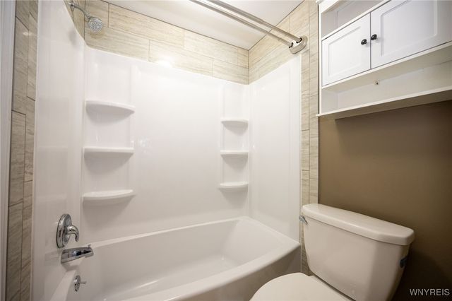 2444 Colvin Blvd, Tonawanda, NY 14150