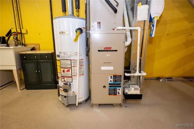 2444 Colvin Blvd, Tonawanda, NY 14150