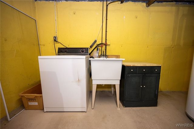 2444 Colvin Blvd, Tonawanda, NY 14150