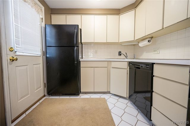 2444 Colvin Blvd, Tonawanda, NY 14150