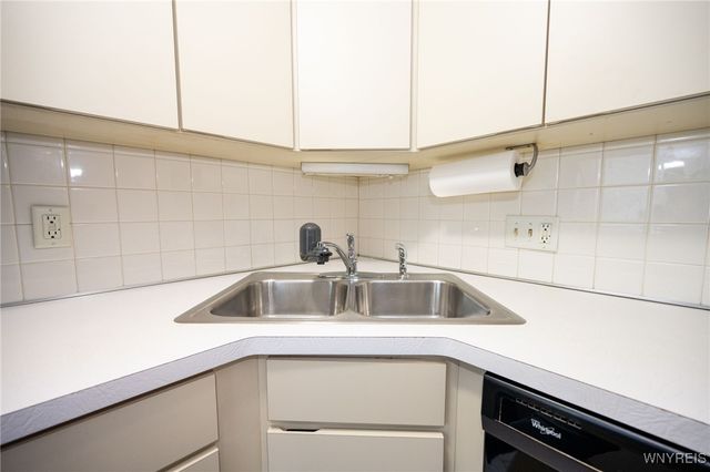 2444 Colvin Blvd, Tonawanda, NY 14150