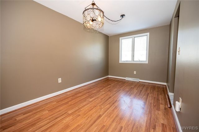 2444 Colvin Blvd, Tonawanda, NY 14150