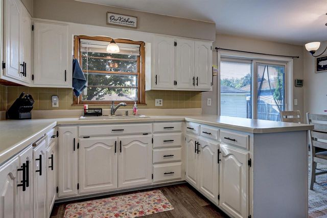 352 S JOSEPH STREET, Kimberly, WI 54136