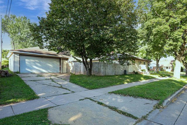 352 S JOSEPH STREET, Kimberly, WI 54136