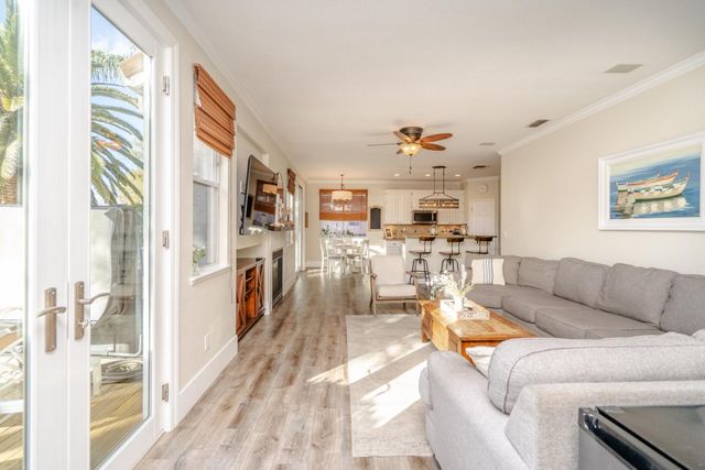 141 Bridgeway Ct, Roseville, CA 95678