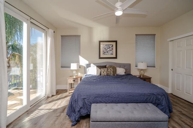 141 Bridgeway Ct, Roseville, CA 95678