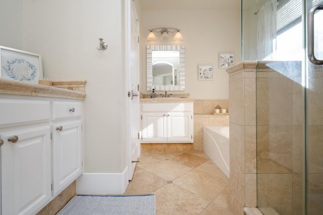 141 Bridgeway Ct, Roseville, CA 95678