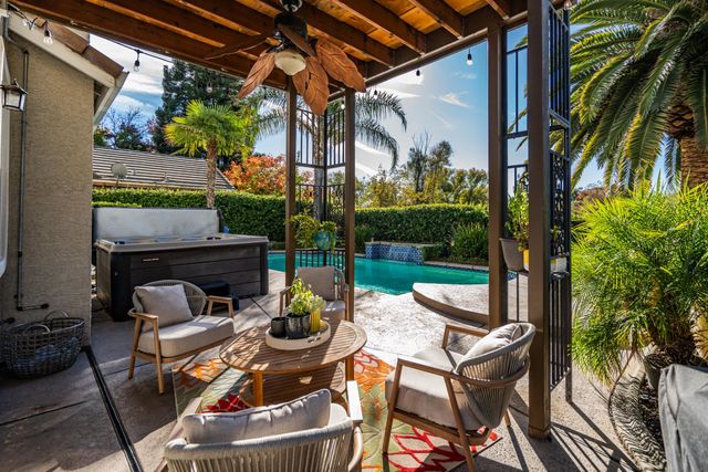 141 Bridgeway Ct, Roseville, CA 95678