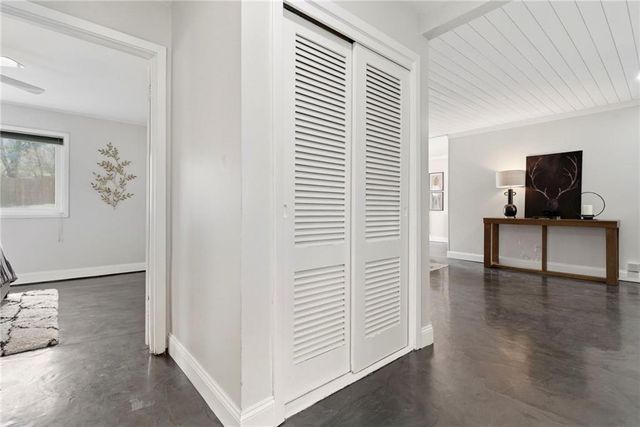 5107 Rock Creek Lane, Mission, KS 66205