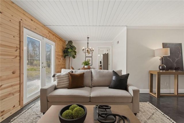 5107 Rock Creek Lane, Mission, KS 66205