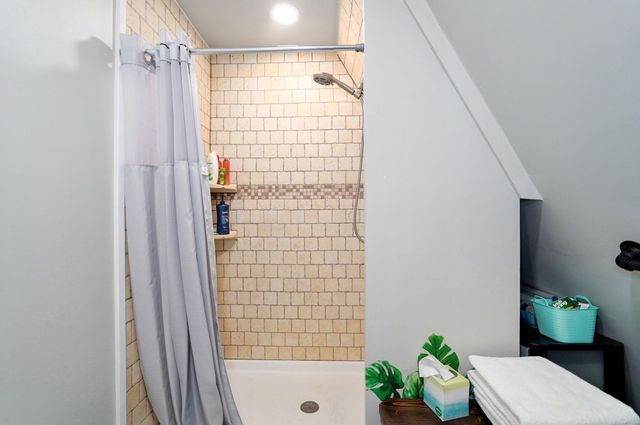 16576 S 1541 Road, Stockton, MO 65785