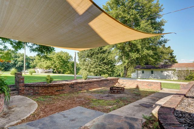 16576 S 1541 Road, Stockton, MO 65785