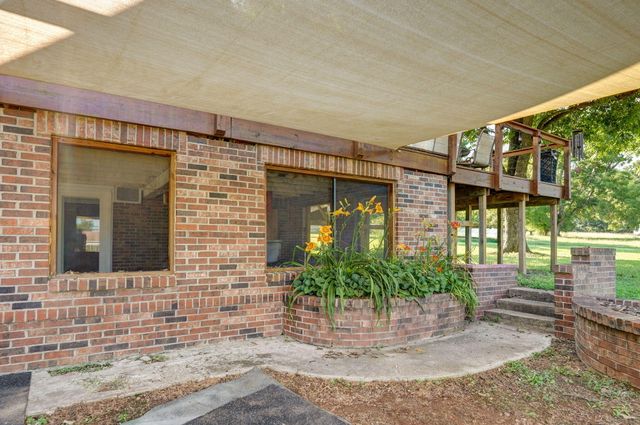 16576 S 1541 Road, Stockton, MO 65785