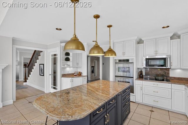 1042 Saint Andrews, Highland, MI 48357